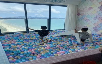 双月湾马卡龙主题儿童海景房 梦幻海洋球池乐园