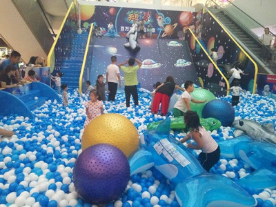 海洋球风暴席卷锦联汇购物中心，百万海洋球邀您high翻天